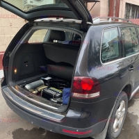 Замена аккумулятора на Volkswagen Touareg Рестайлинг бензин 3.6 (280 л.с.) 2007-2010