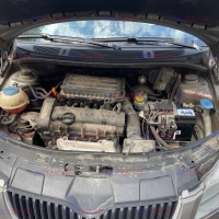 Замена аккумулятора на Skoda Fabia II бензин 1.4 (75/86 л.с.) 2007-2010