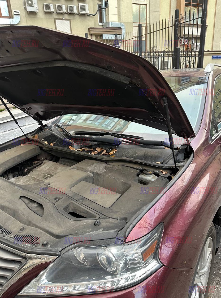 Вид спереди. Замена аккумулятора на Lexus RX350 III Рестайлинг бензин 3.5 (277 л.с.) 2014г