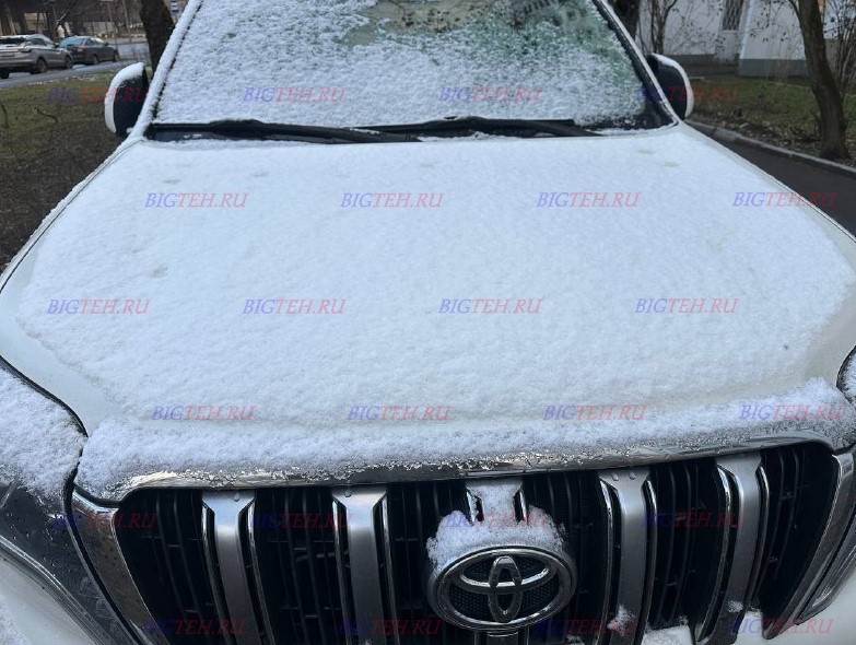 Вид спереди. Замена аккумулятора на Toyota Land Cruiser Prado 150 дизель 3.0 (2013-2017) рестайлинг Вид спереди. Замена аккумулятора на Toyota Land Cruiser Prado 150 дизель 3.0 (2013-2017) рестайлинг