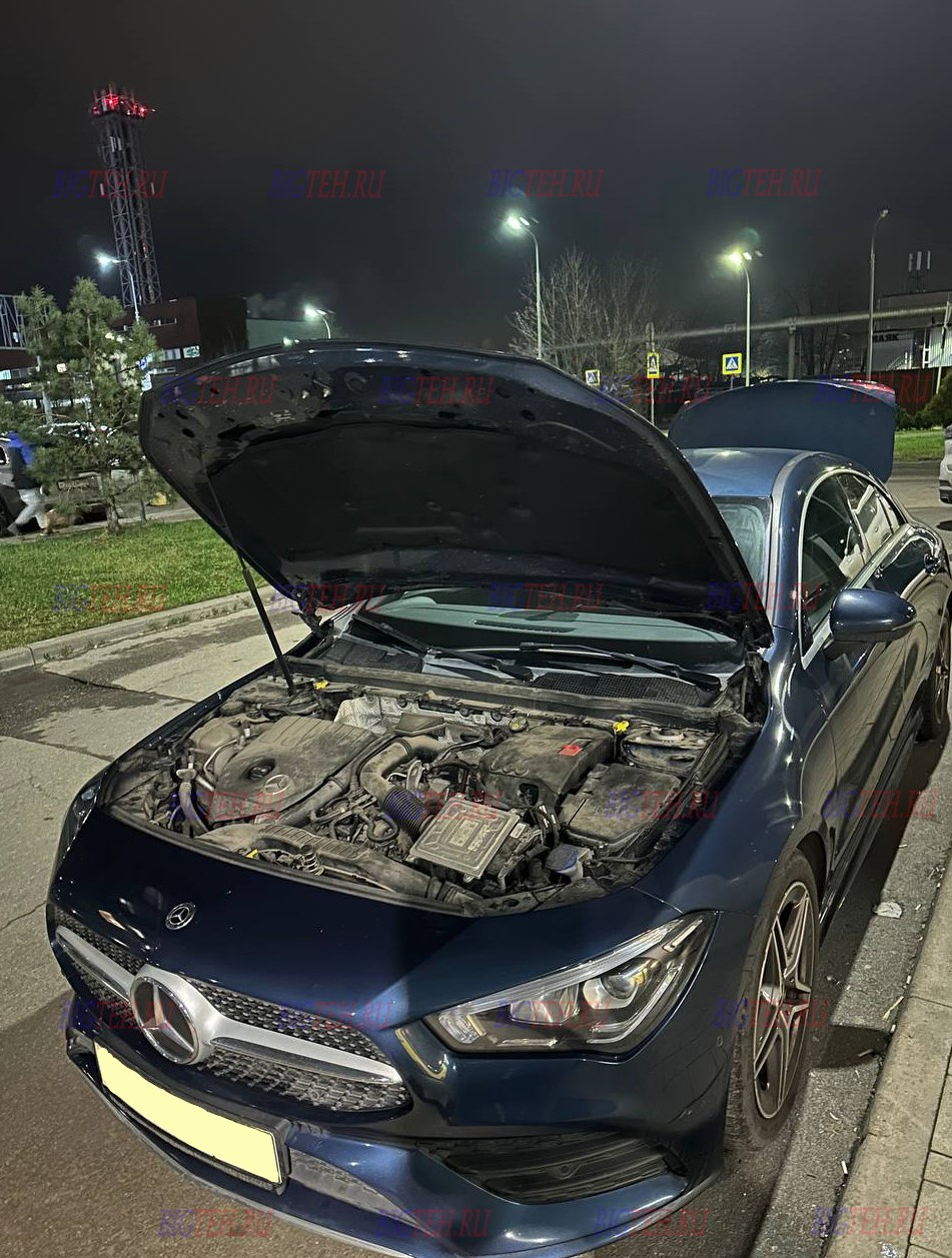 Вид спереди. Замена аккумулятора на Mercedes-Benz CLA 200 (C118) бензин 1.3 2019 - 2021