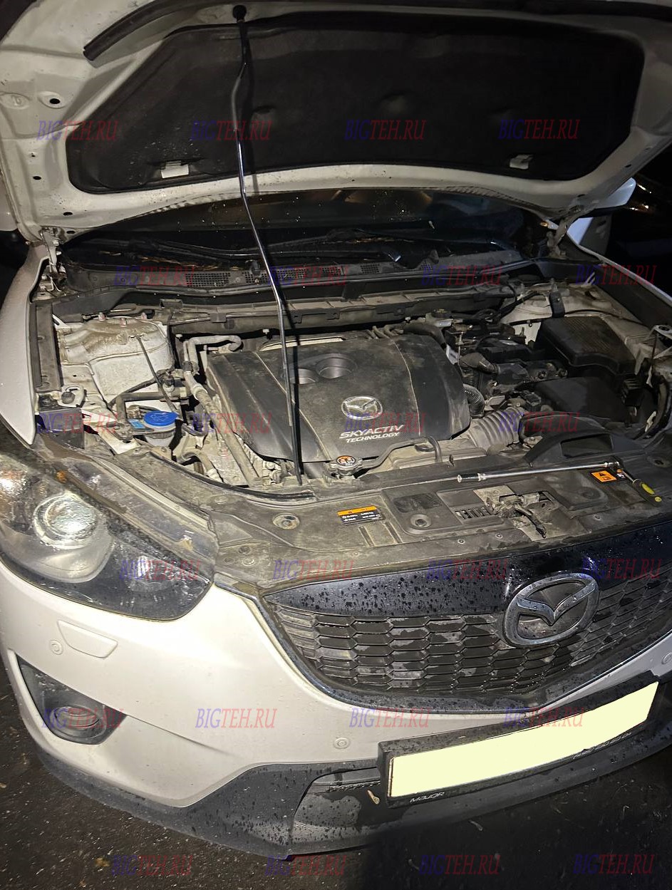Под капотом. Замена аккумулятора на Mazda CX-5 бензин 2.5 (184/192 л.с.) 2012