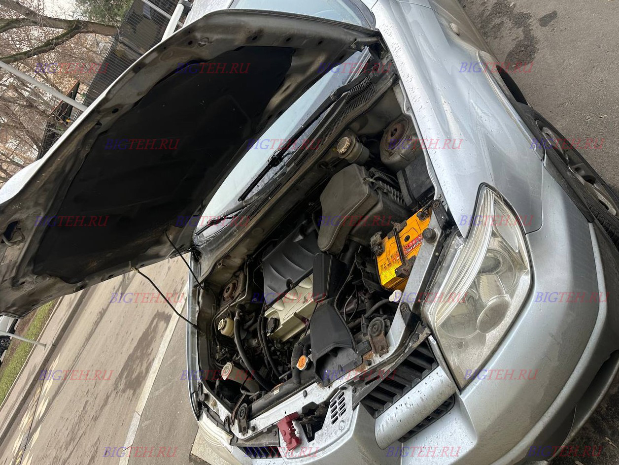 Под капотом. Замена аккумулятора на Mitsubishi Outlander I бензин 2.0 (136/202 л.с.) 2002 – 2008 Под капотом. Замена аккумулятора на Mitsubishi Outlander I бензин 2.0 (136/202 л.с.) 2002 – 2008