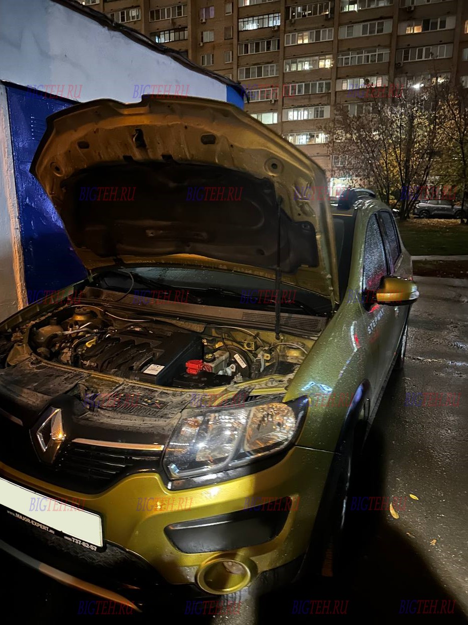 Под капотом. Замена аккумулятора на Renault Sandero II бензин 1.6 (82/102/113 л.с.) 2013-2018 Под капотом. Замена аккумулятора на Renault Sandero II бензин 1.6 (82/102/113 л.с.) 2013-2018