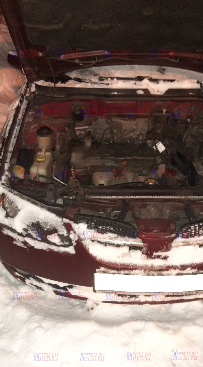 Под капотом. Замена аккумулятора на Nissan Almera (N16) бензин 1.5 (98 л.с.) рестайлинг 2002 – 2006 Под капотом. Замена аккумулятора на Nissan Almera (N16) бензин 1.5 (98 л.с.) рестайлинг 2002 – 2006