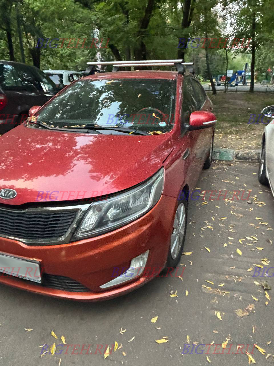 Вид спереди. Замена аккумулятора на Kia Rio 3 бензин 1.6 (2011-2015)