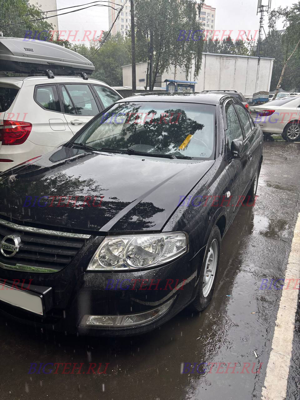 Вид спереди. Замена аккумулятора на Nissan Almera Classic (2006 – 2013)