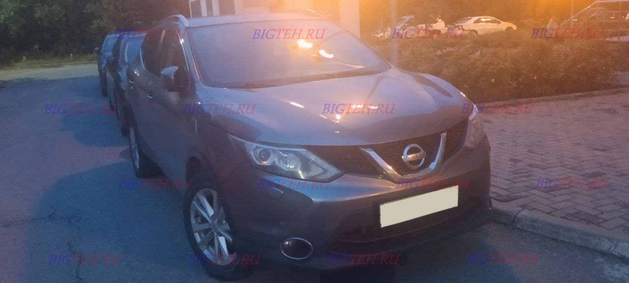 Вид спереди. Замена аккумулятора на Nissan Qashqai II (J11) бензин 2.0 (144 л.с.) 2013-2019