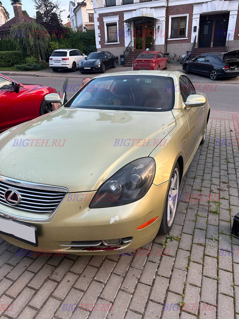 Вид спереди. Замена аккумулятора на Lexus SC II Рестайлинг (2005-2010)