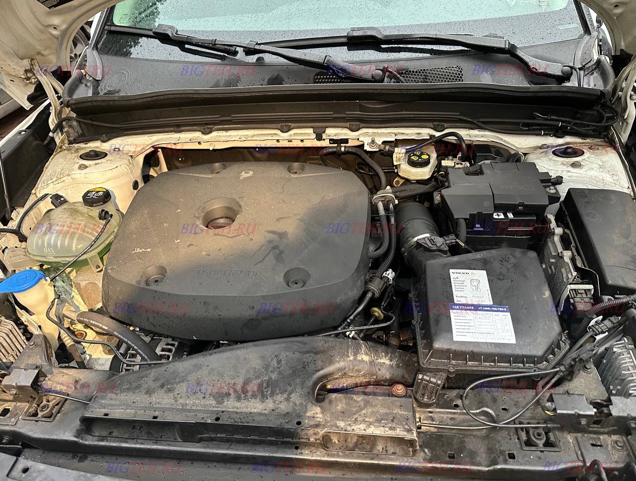 Под капотом с новым акб. Замена аккумулятора на Volvo XC40 (2017-2021)