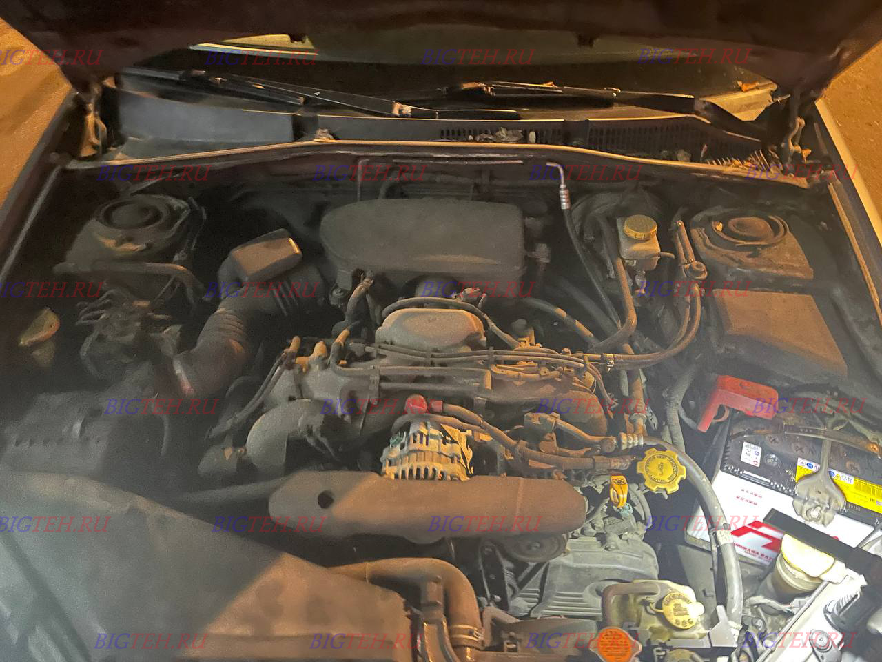 Под капотом 2. Замена аккумулятора на Subaru Outback III Рестайлинг бензин 2.5 (165/173 л.с.) 2006-2009