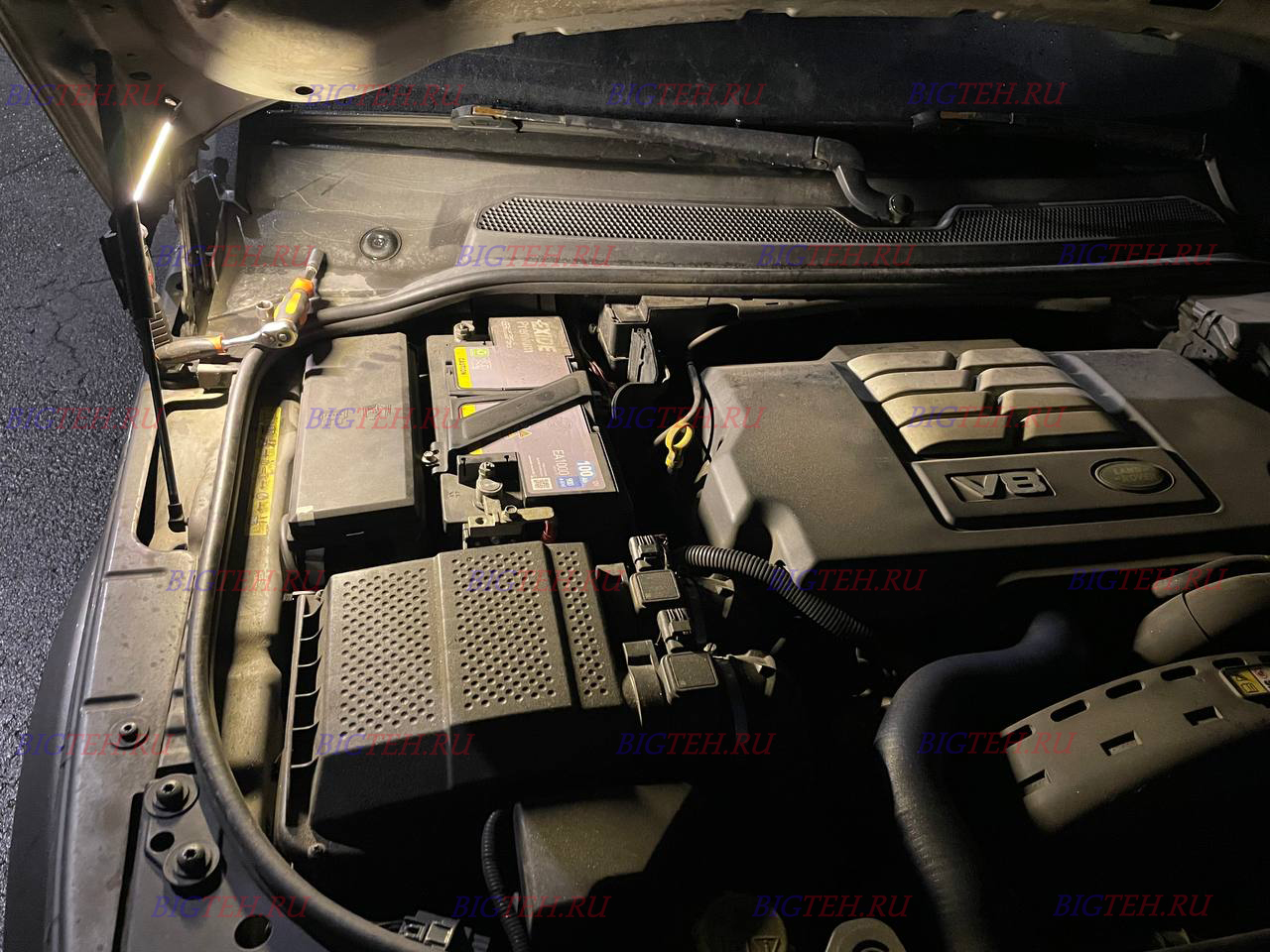 Под капотом. Замена аккумулятора на LandRover Discovery III 2004 - 2009