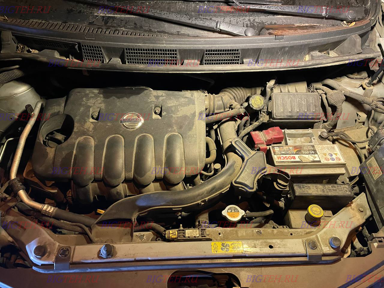 Под капотом. Замена аккумулятора на Nissan Note E11 (2005-2009)