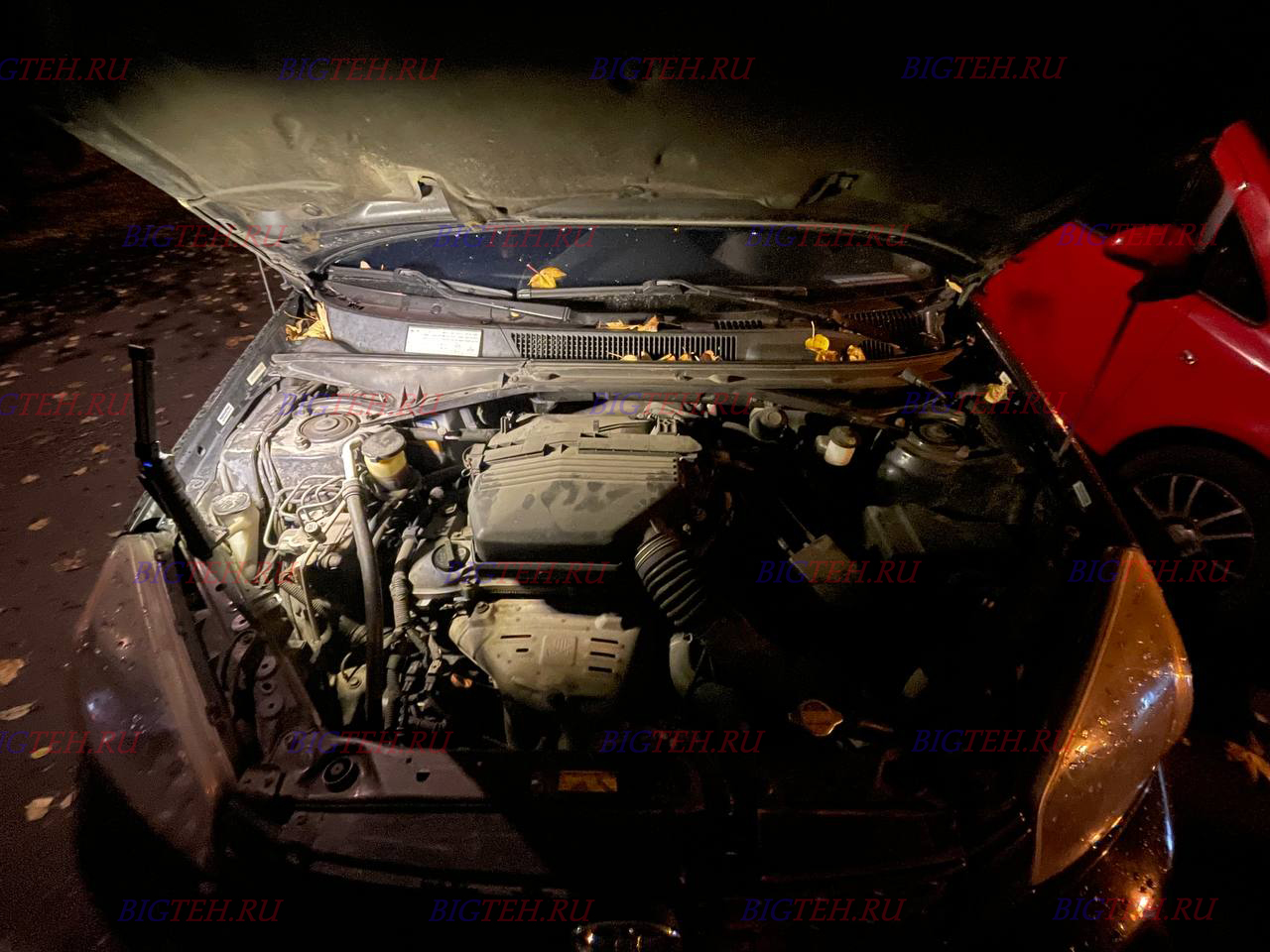 Под капотом. Замена аккумулятора на Toyota RAV4 2 бензин 2.0 (150 л.с.) 2003-2006 Под капотом. Замена аккумулятора на Toyota RAV4 2 бензин 2.0 (150 л.с.) 2003-2006