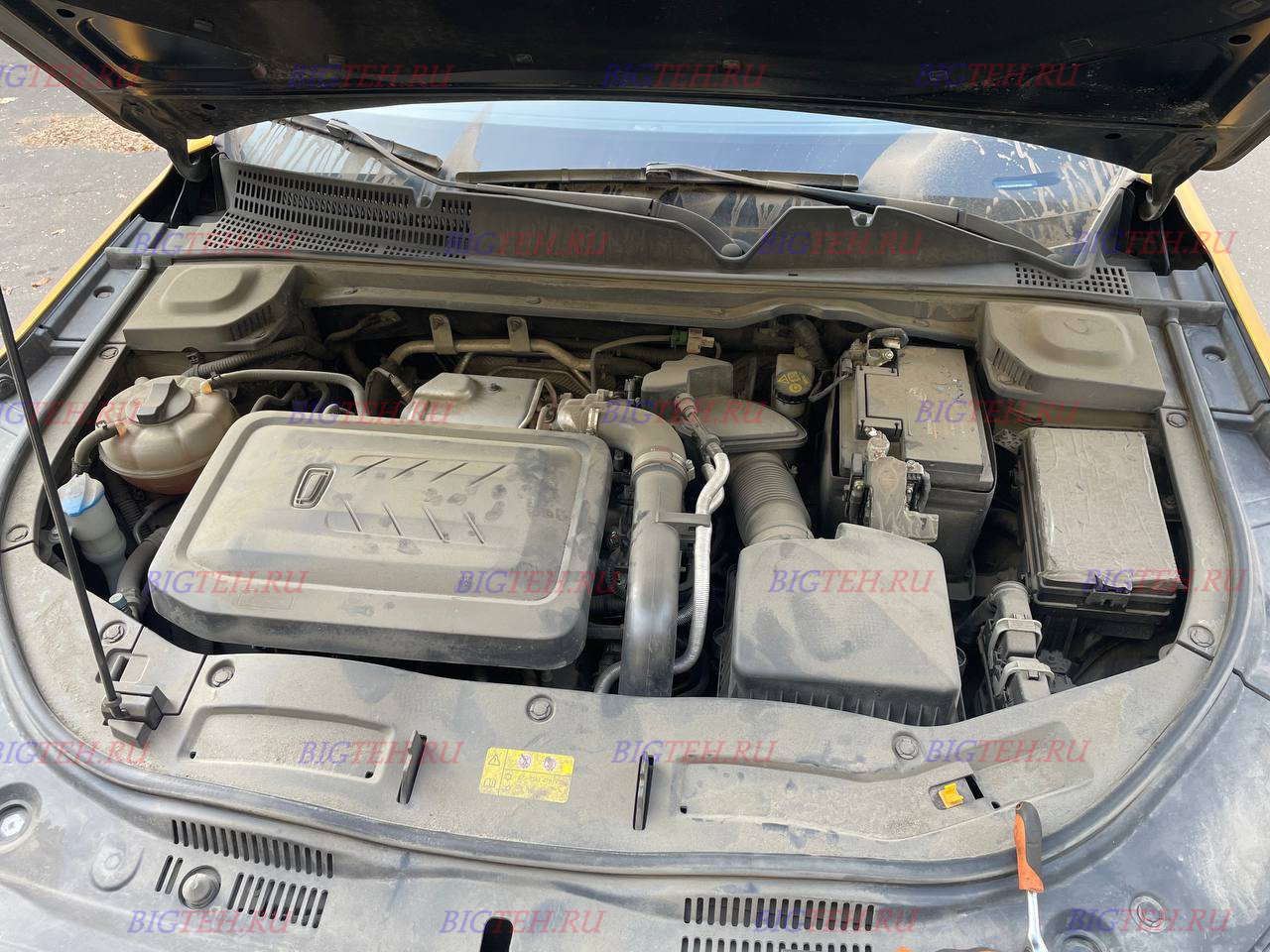 Под капотом. Замена аккумулятора на FAW Bestune B70 I 2020-2026