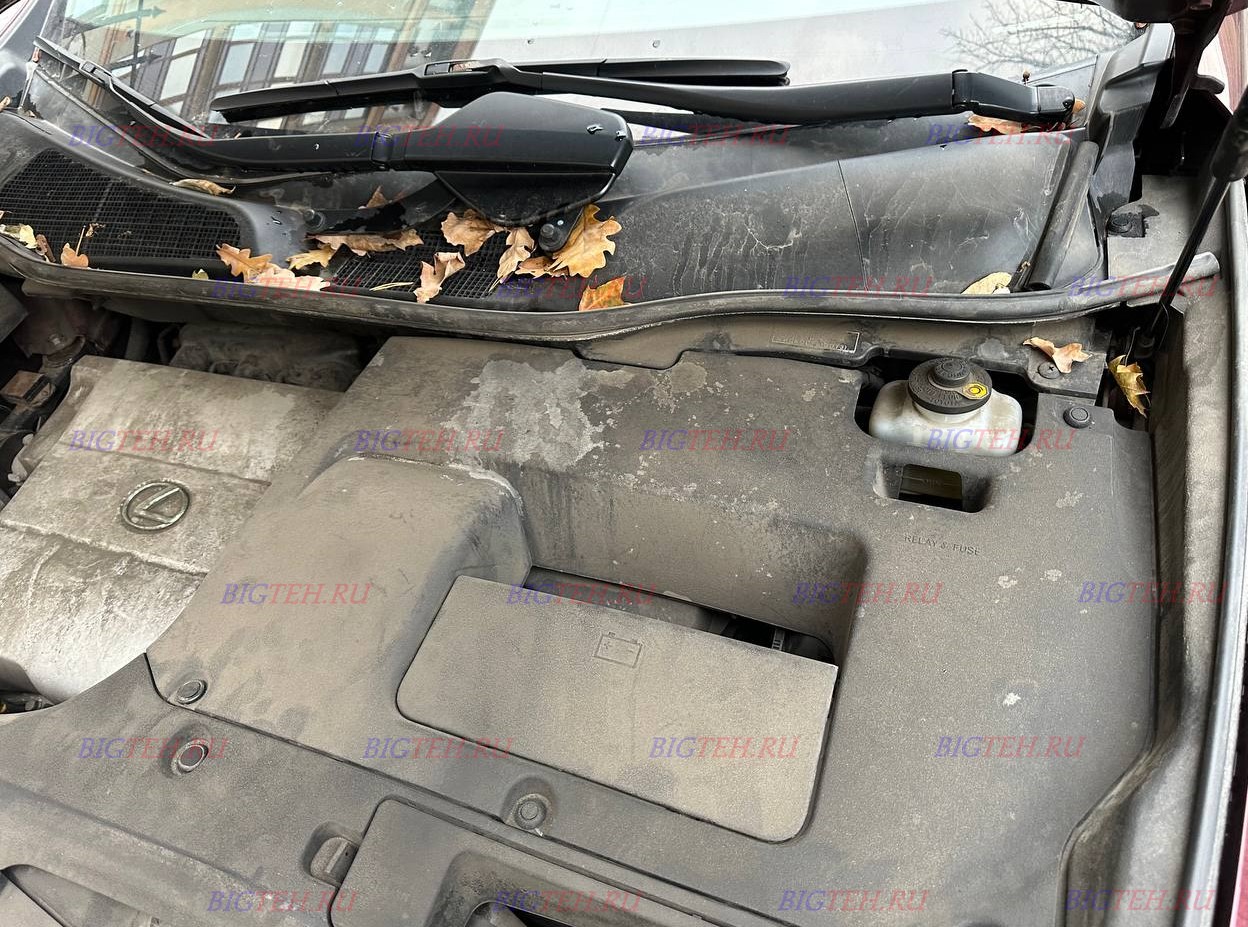 Расположение акб. Замена аккумулятора на Lexus RX350 III Рестайлинг бензин 3.5 (277 л.с.) 2014г