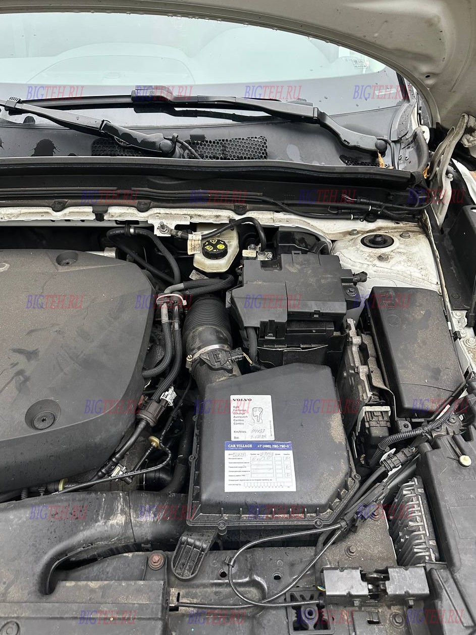 Расположение акб. Замена аккумулятора на Volvo XC40 (2017-2021)