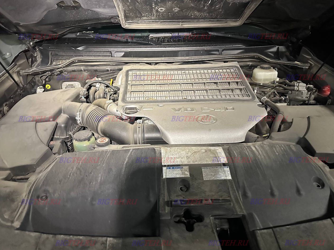 Под капотом. Замена аккумулятора на Lexus LX450 III Рестайлинг дизель 4.5 (272 л.с.) 2015-2020