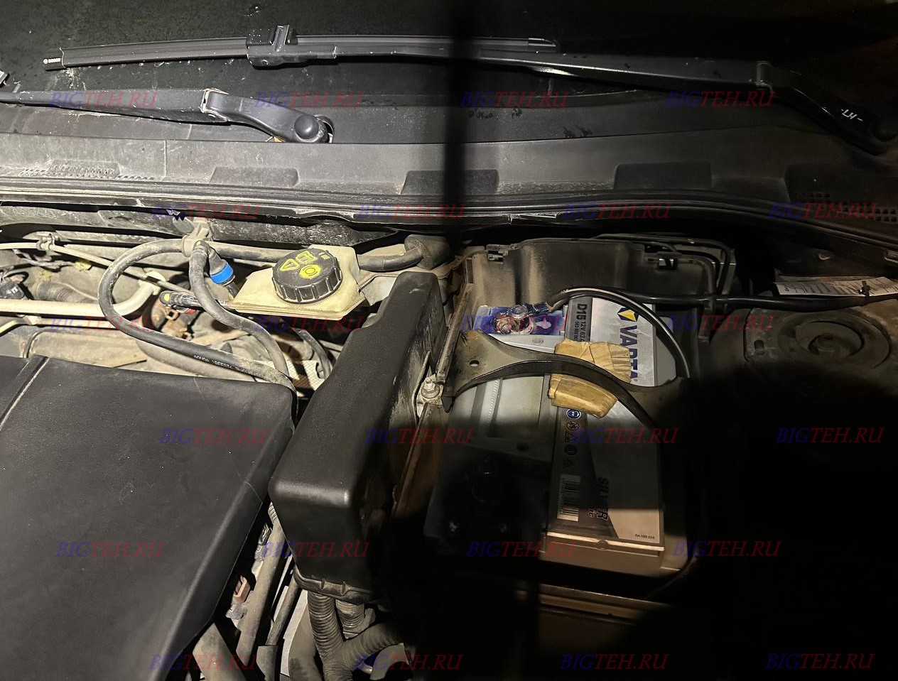 Старый акб. Замена аккумулятора на Mazda 3 (BK) бензин 1.6 (105 л.с.) рестайлинг 2007г