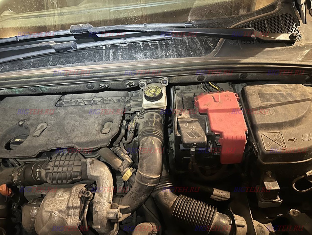 Расположение акб. Замена аккумулятора на Peugeot 408 I бензин 1.6 (110/115/120/150 л.с.) 2012-2017 Расположение акб. Замена аккумулятора на Peugeot 408 I бензин 1.6 (110/115/120/150 л.с.) 2012-2017
