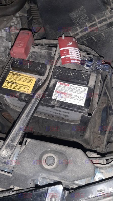 Штатный акб. Замена аккумулятора на Toyota RAV4 IV бензин 2.5 (2015-2019) рестайлинг Штатный акб. Замена аккумулятора на Toyota RAV4 IV бензин 2.5 (2015-2019) рестайлинг
