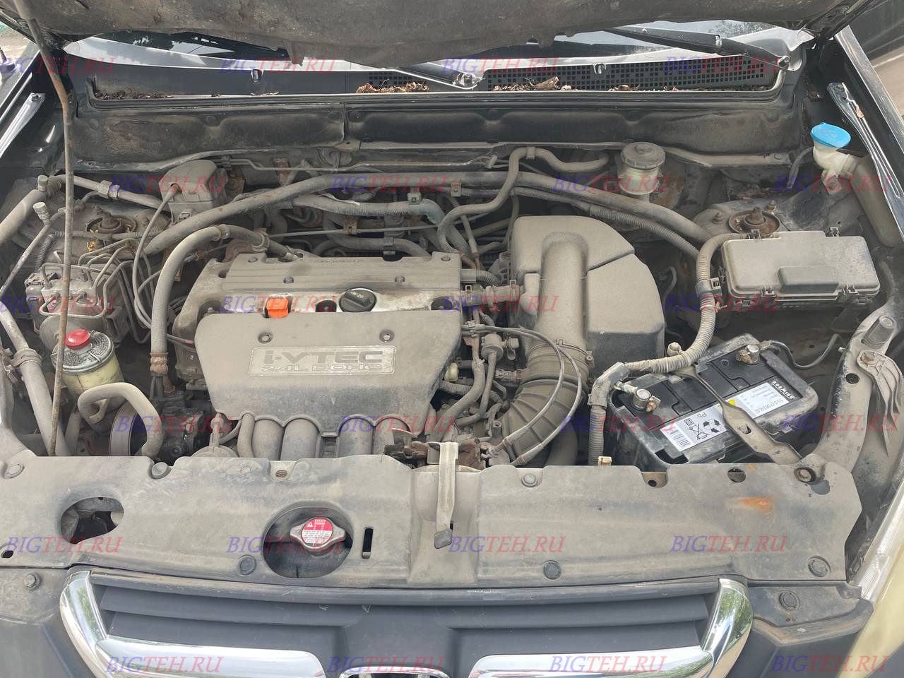 Под капотом. Замена аккумулятора на Honda CR-V II бензин 2.4 (162 л.с.) 2001-2004