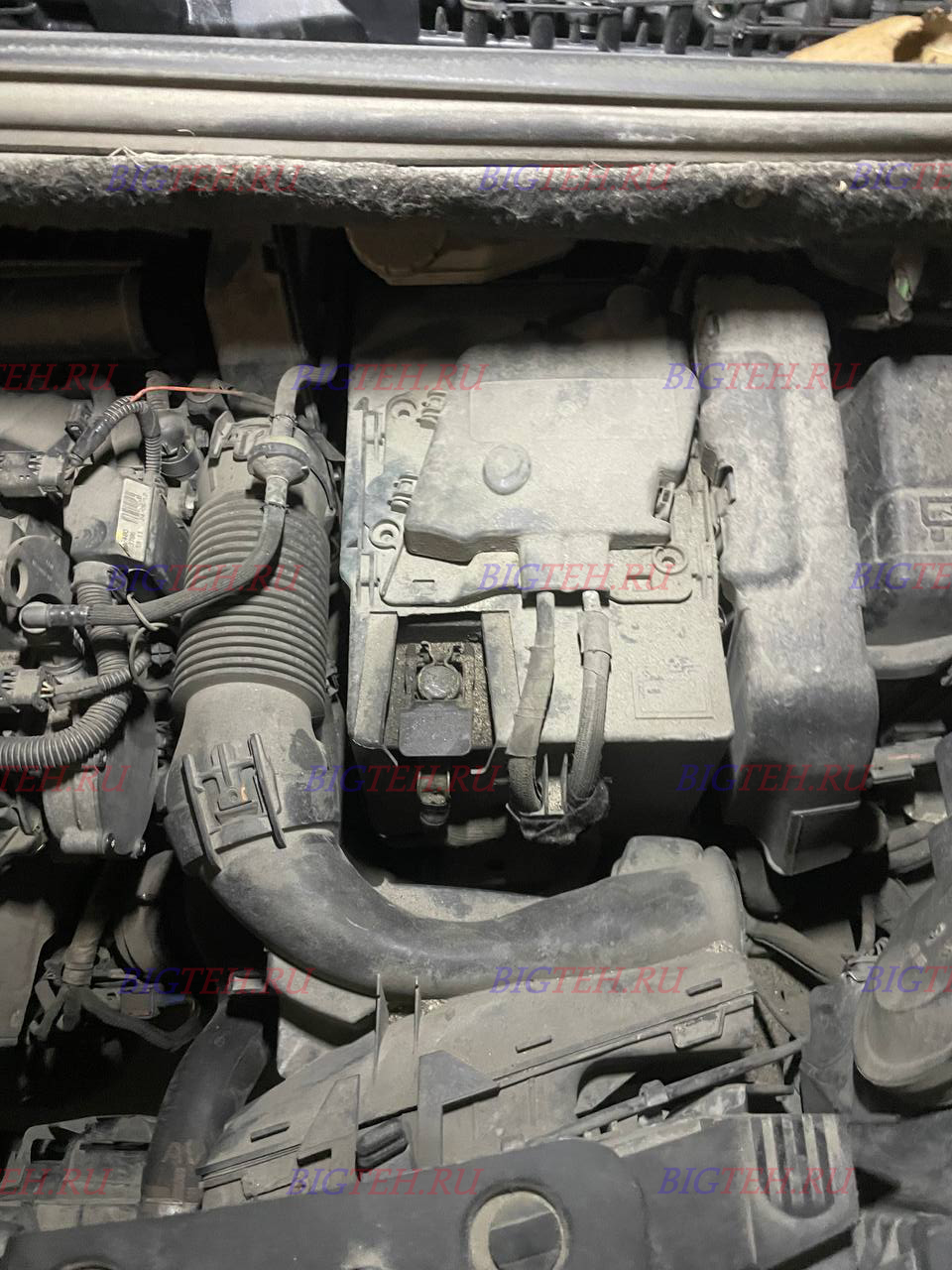 Акб. Замена аккумулятора на Citroen C3 Picasso бензин 1.6 (115 л.с.) 2009-2012