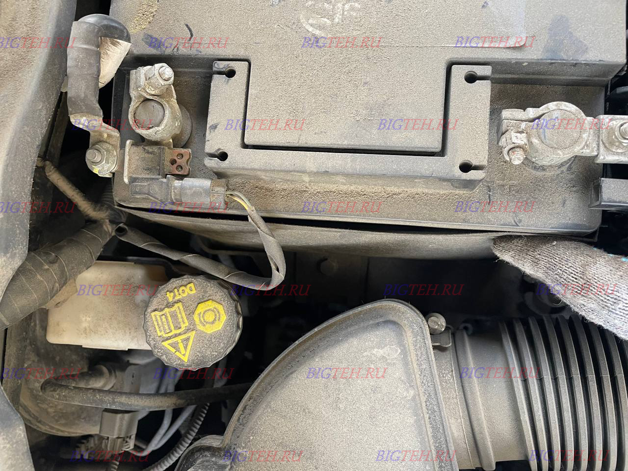 Крепление акб. Замена аккумулятора на FAW Bestune B70 I 2020-2026