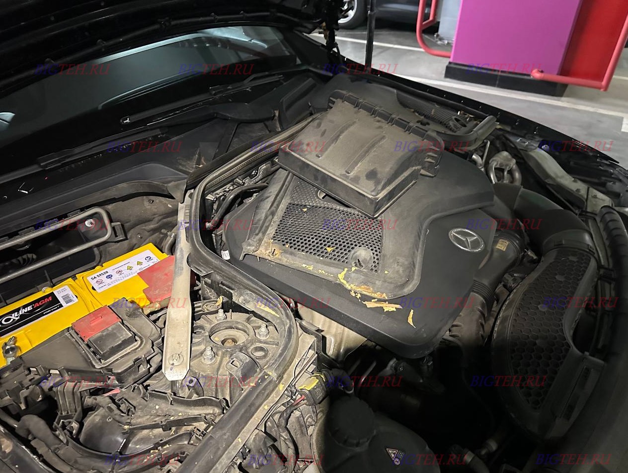 Расположение акб. Замена аккумулятора на Mercedes E200 (W213) бензин 2.0 2020 - 2023 Рестайлинг