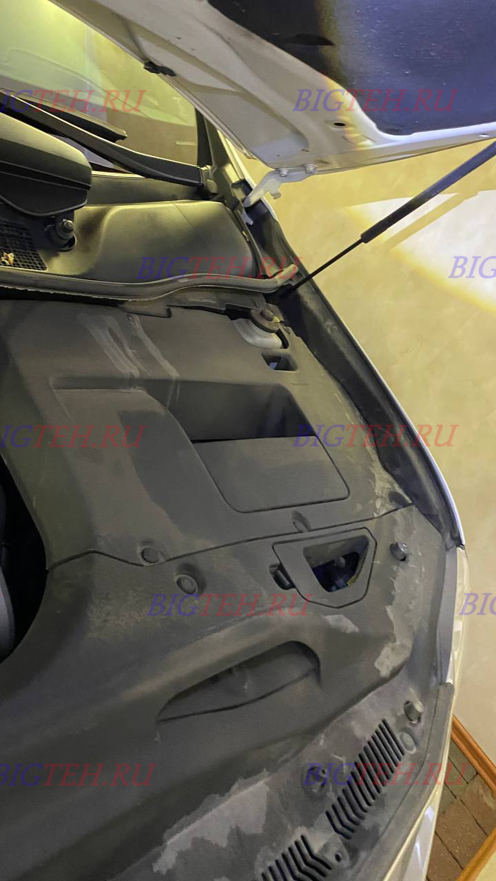 Под капотом. Замена аккумулятора на Lexus RX350 III Рестайлинг бензин 3.5 (277 л.с.) 2012-2015