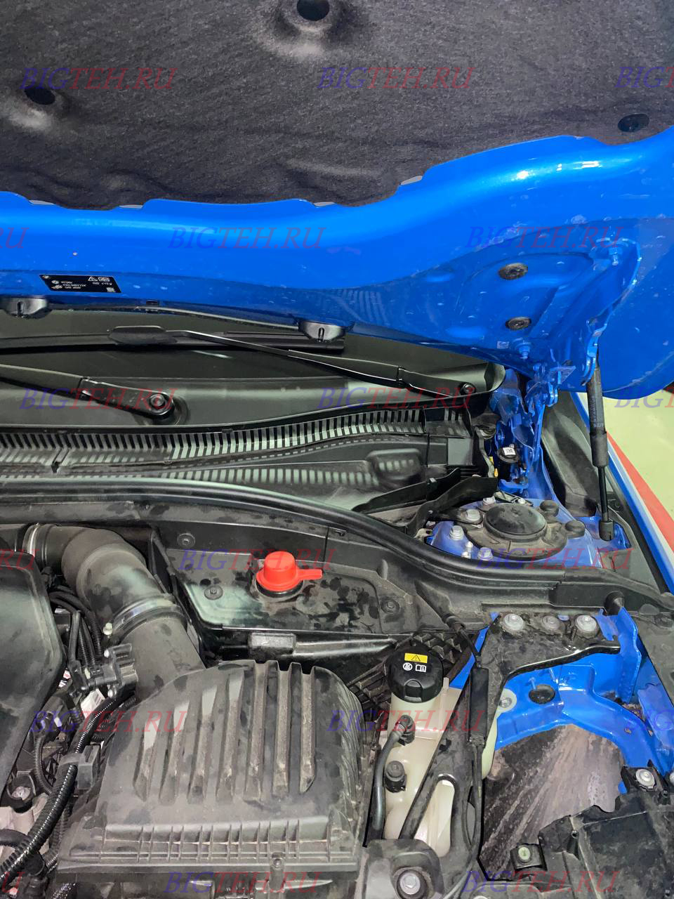 Под жабо акб. Замена аккумулятора на BMW 2 series II (F44) 2019 - 2022