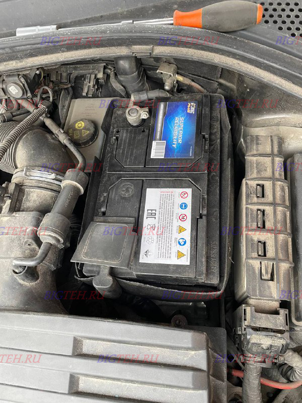 Новый акб. Замена аккумулятора на Volkswagen Tiguan II дизель 2.0 (150 л.с.) 2016-2020