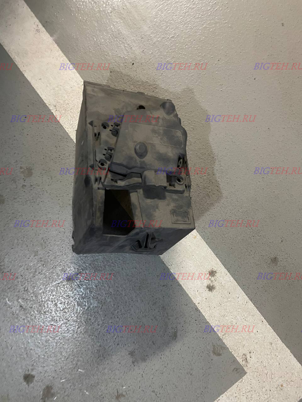 Кожух Акб. Замена аккумулятора на Citroen C3 Picasso бензин 1.6 (115 л.с.) 2009-2012