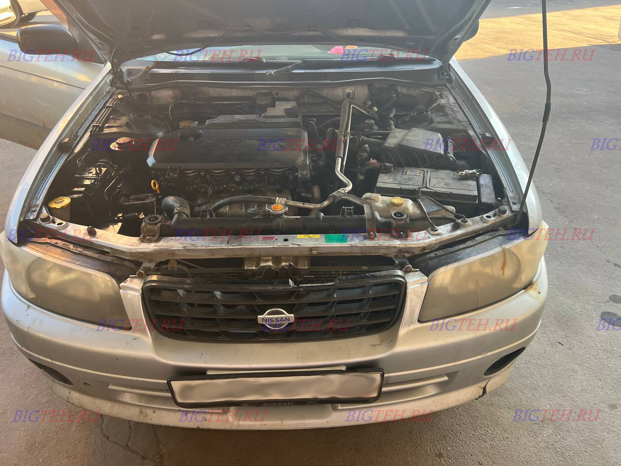 Под капотом. Замена аккумулятора на Nissan Expert (1999-2007)